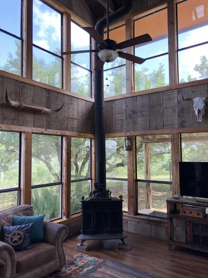 Rockin' B Ranch Bluff House Ξενοδοχείο Pipe Creek Εξωτερικό φωτογραφία