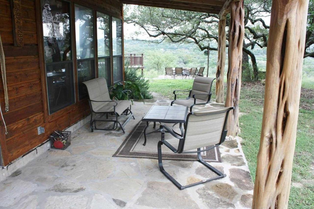 Rockin' B Ranch Bluff House Ξενοδοχείο Pipe Creek Εξωτερικό φωτογραφία