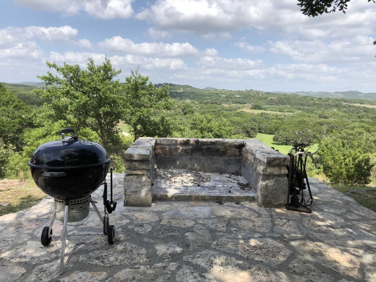 Rockin' B Ranch Bluff House Ξενοδοχείο Pipe Creek Εξωτερικό φωτογραφία